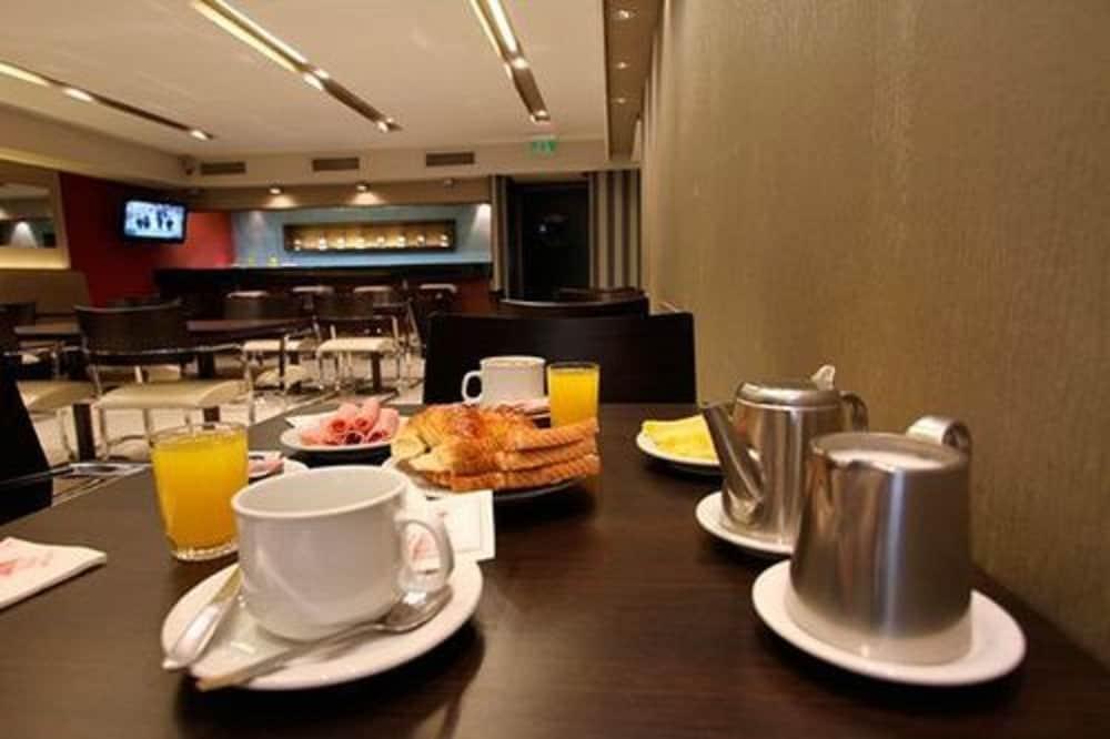 Victory 3* Ciudad Autónoma de Buenos Aires