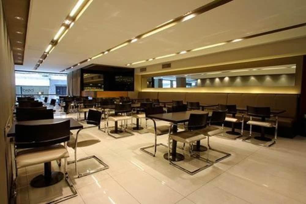 Victory Hotel 3*