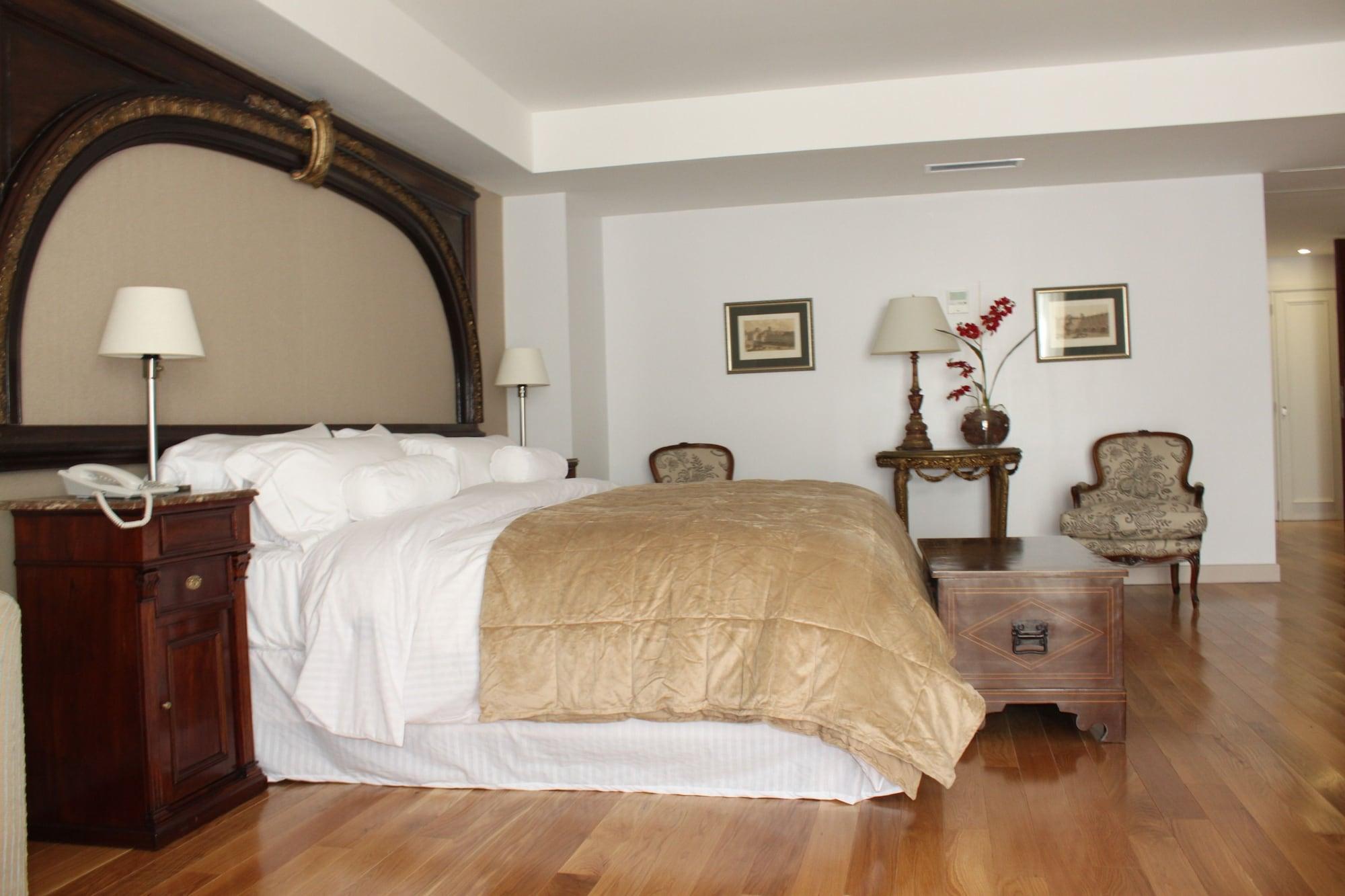 Club Frances Hotel