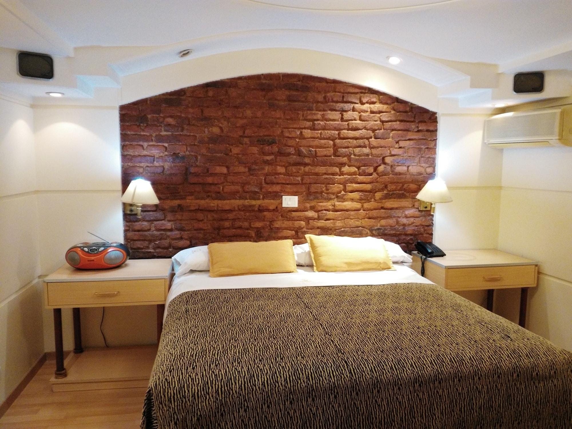 A&b Internacional Hotel