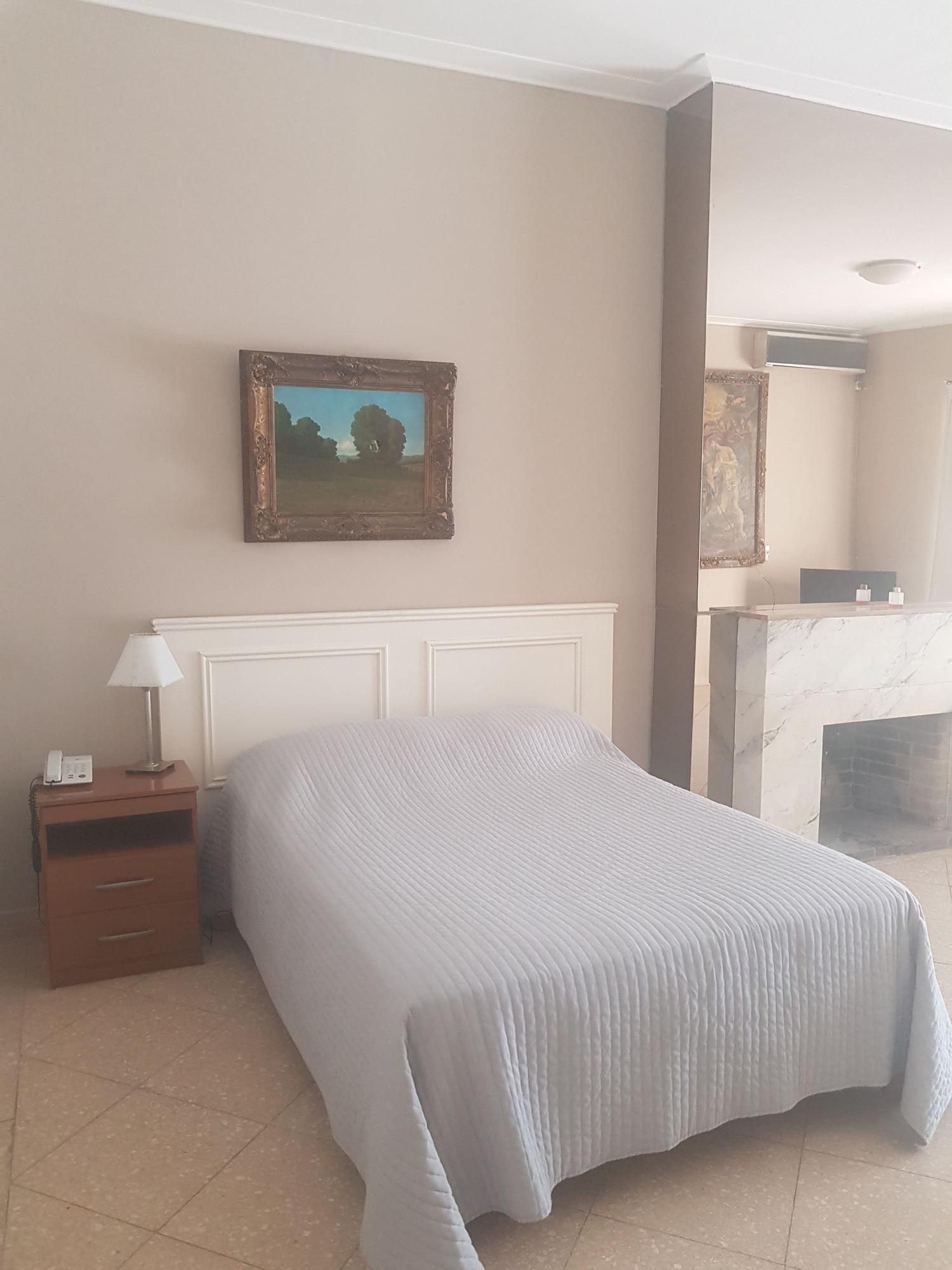 Leonardo Da Vinci Apartahotel 3*