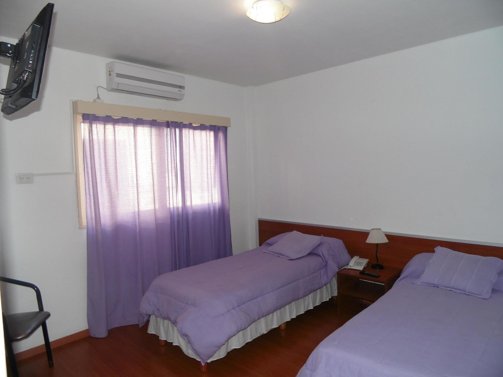 Adrazi Internacional Hotel