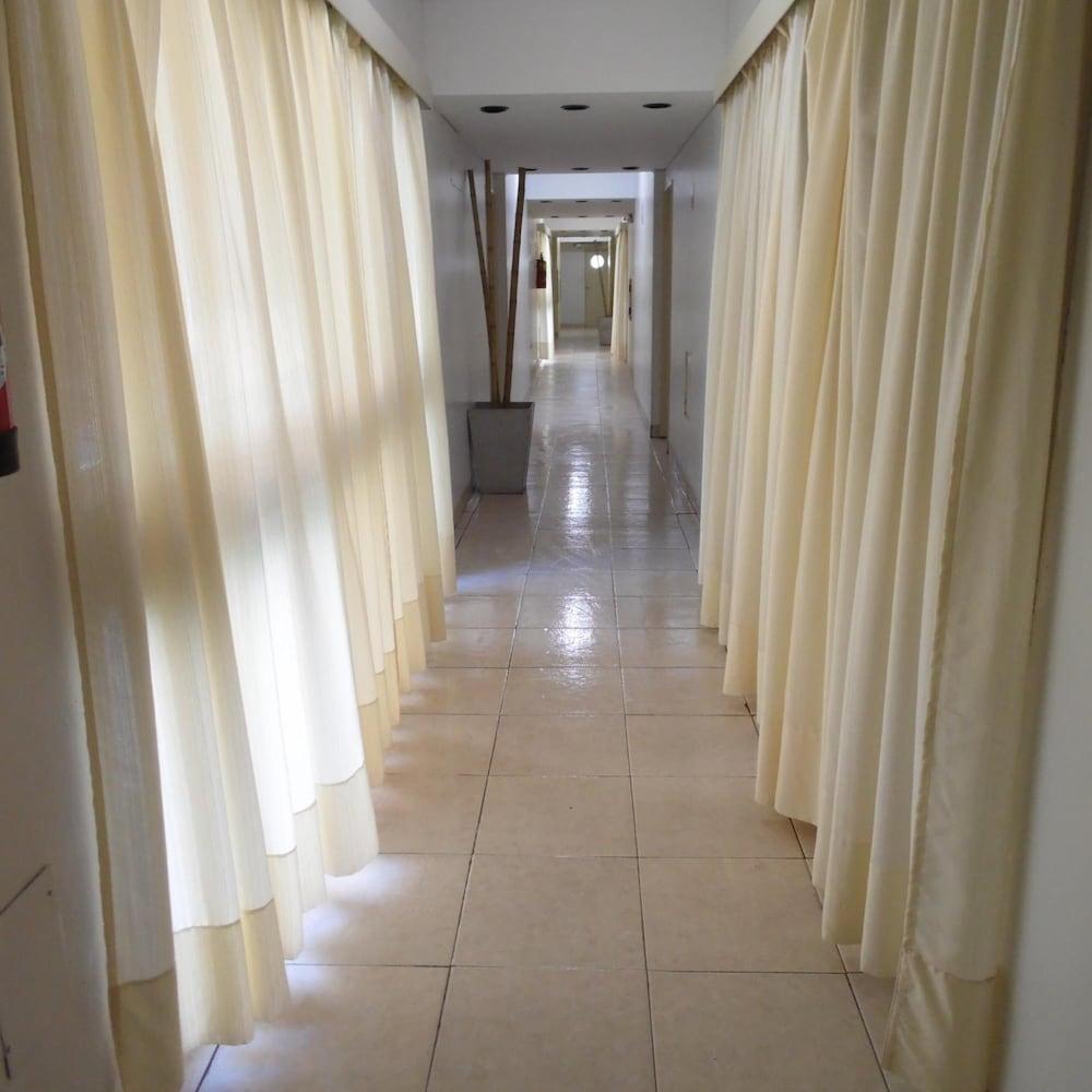 Hotel Adrazi Internacional