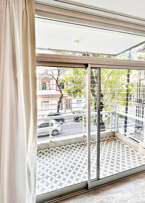 Apartamento Moderno Estudio, Amplio Y Luminoso - Zona Abasto.