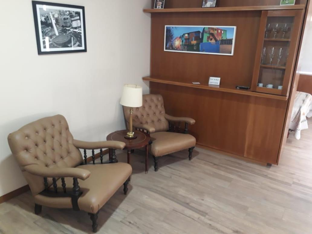 4 Ventanales Sobre La Avenida Corrientes Apartamento