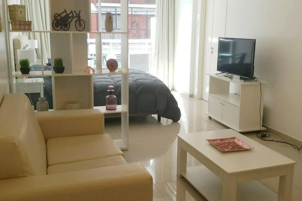 En El Centro De Recoleta Con Pileta, Parilla Y Gym Apartamento *