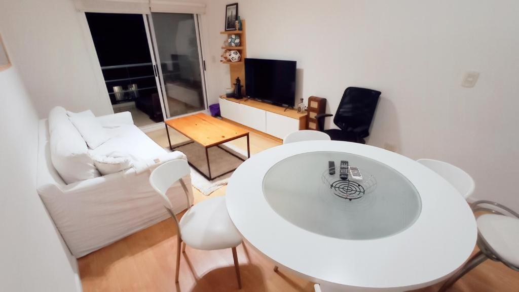 Agradable Departamento En Crespo. Apartamento