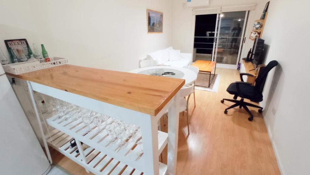 Agradable Departamento En Crespo. * Ciudad Autónoma de Buenos Aires