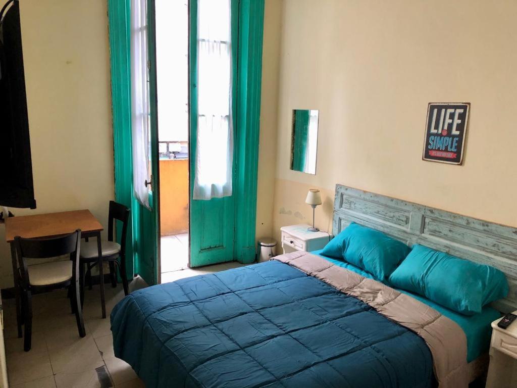 Granados Hostal *