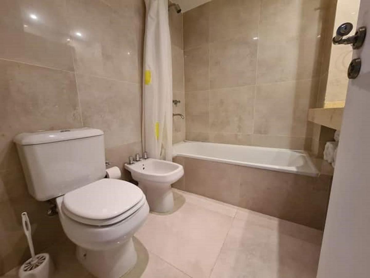 Deluxe In Excellent Location *