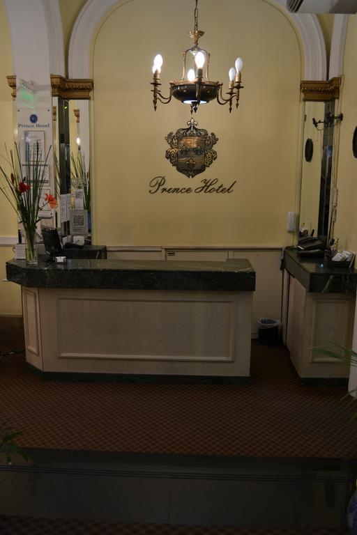 Hotel Prince Hotel *