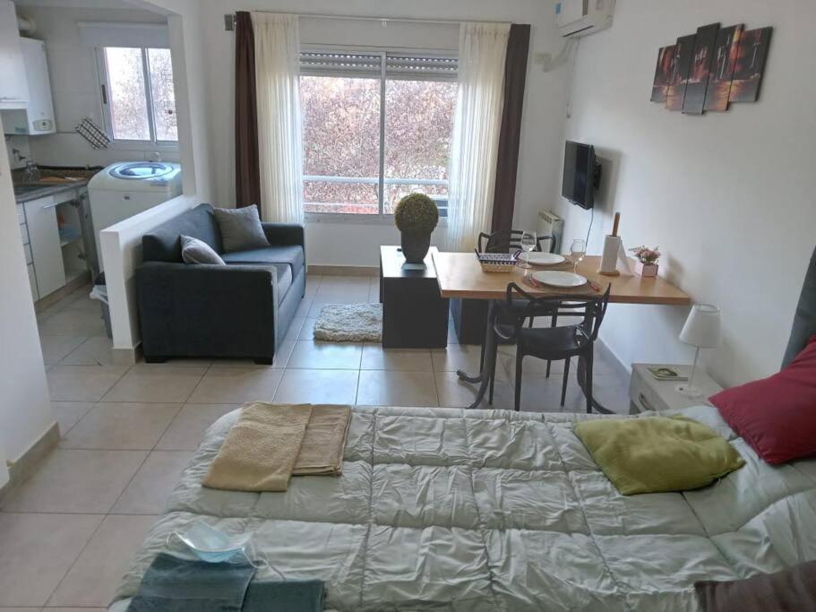 Apartamento Comodo Departamento En Balvanera, Cerca Del Centro