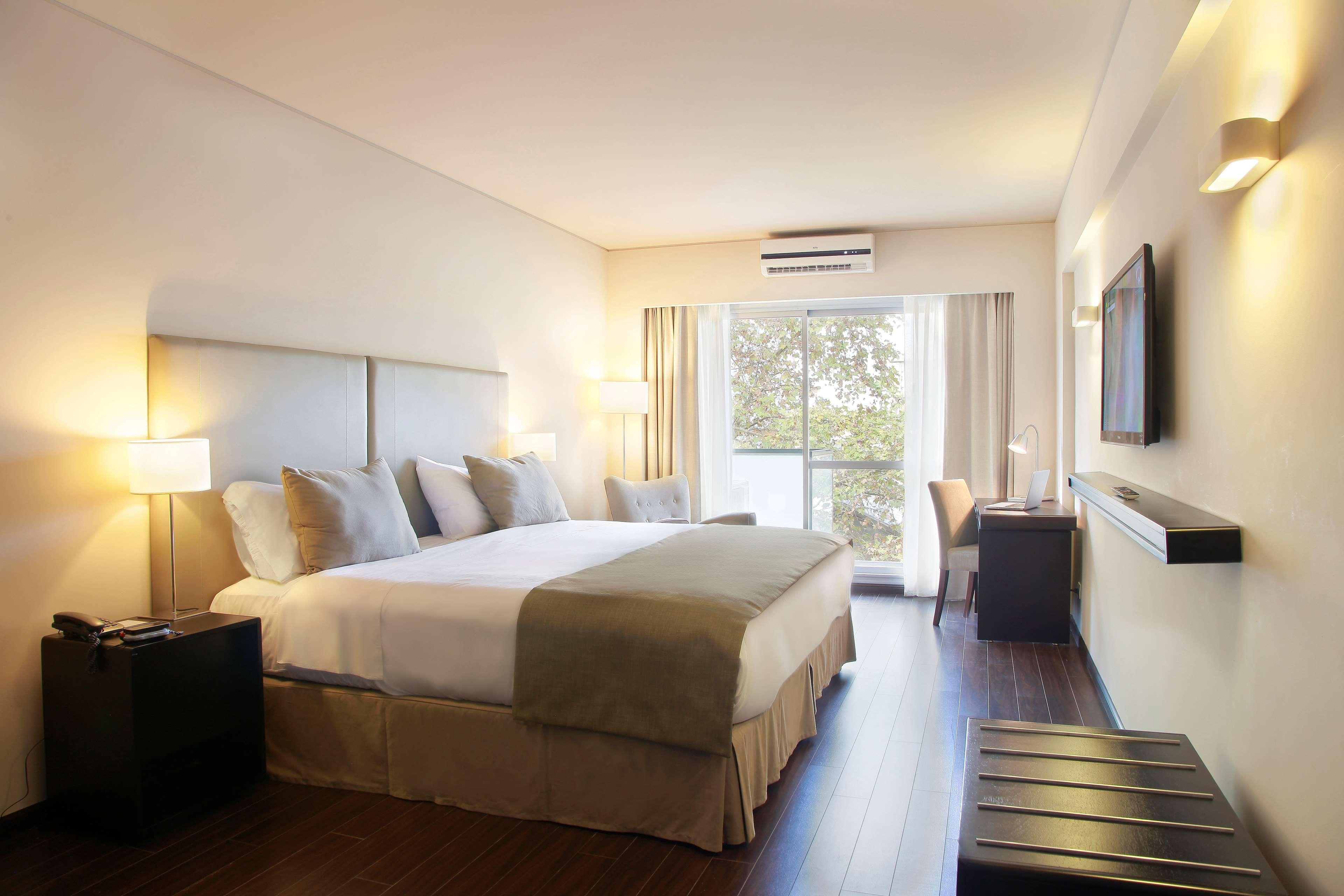 Hotel Dazzler By Wyndham Palermo 4*