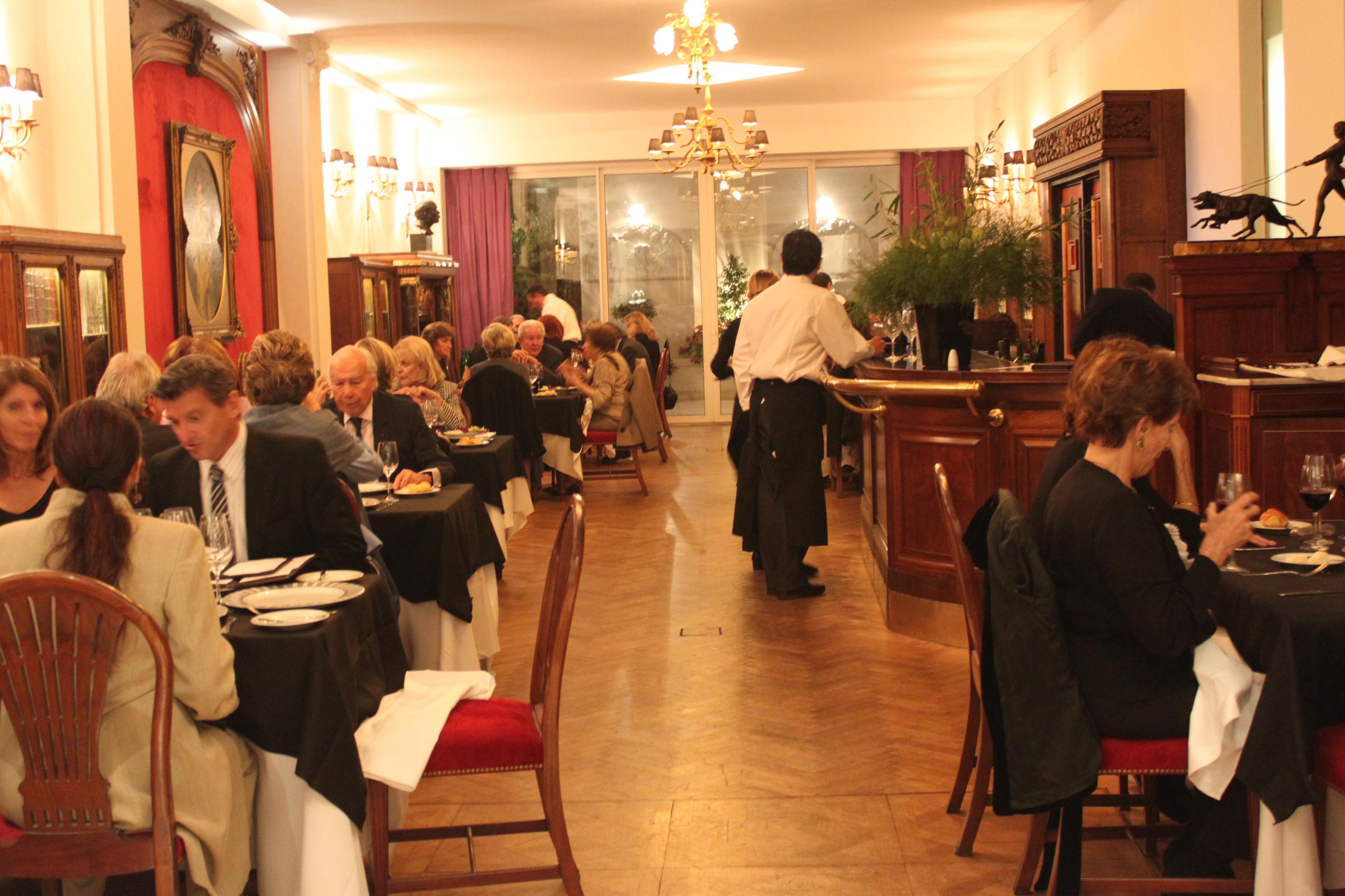 Club Frances 5*