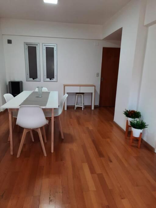 Apartamento Hermoso Dto, Muy Luminoso De 68 Mts, Con Balcon. Buenos Aires
