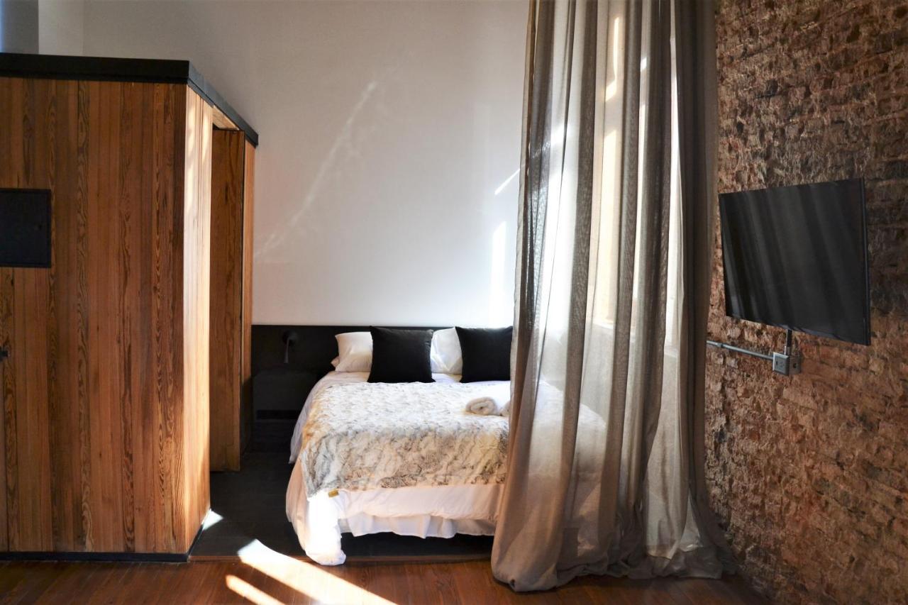 Departamentos Boulevard Caseros * Ciudad Autónoma de Buenos Aires
