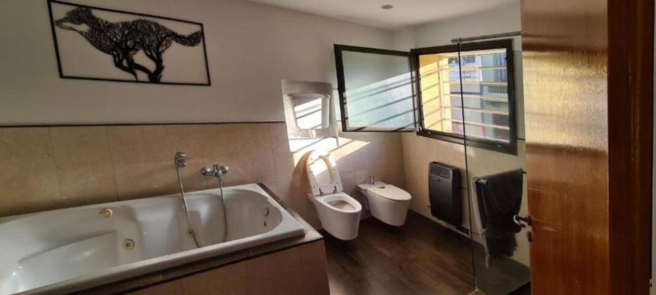 Lola Barracas Casa Con Cochera Casa de férias Buenos Aires