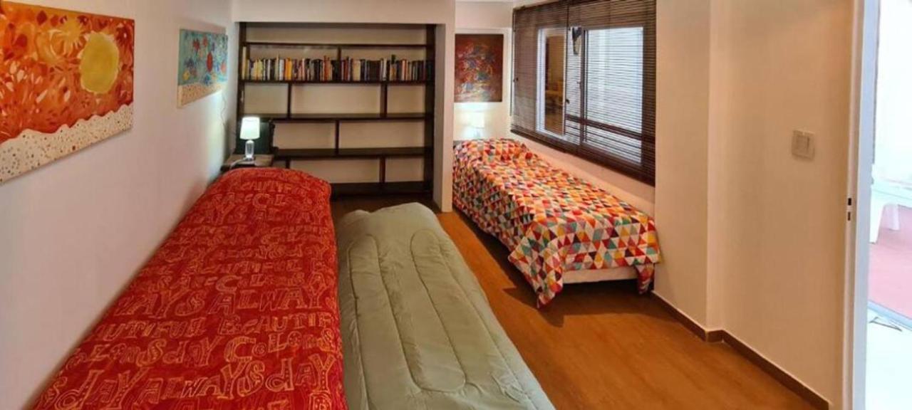 Lola Barracas Casa Con Cochera Casa de férias Buenos Aires