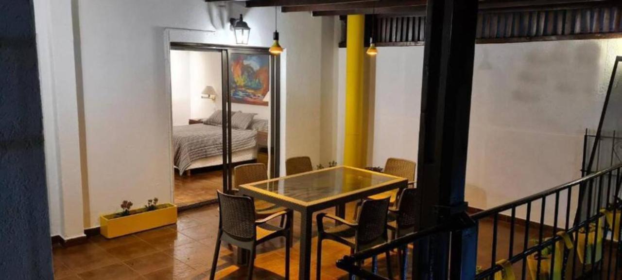 Lola Barracas Casa Con Cochera Casa de férias *