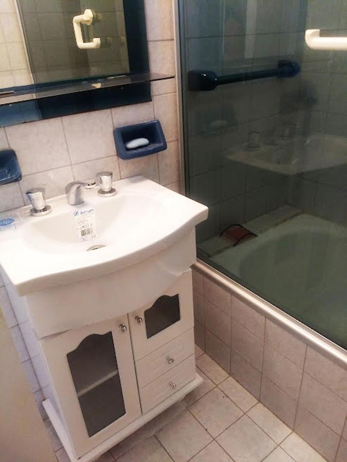 4 Huéspedes A 1 Cuadra De Parque Centenerario. Zona Hospitales Apartamento