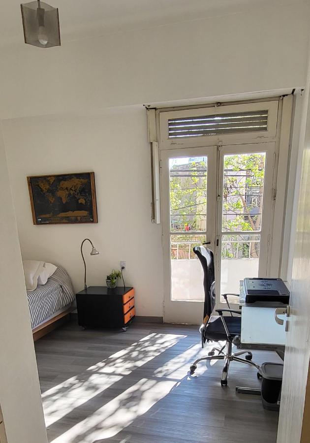 Apartment 3 Ambientes Con Balcon Y Practico, Lindo Y Con Todo Cerca! Buenos Aires