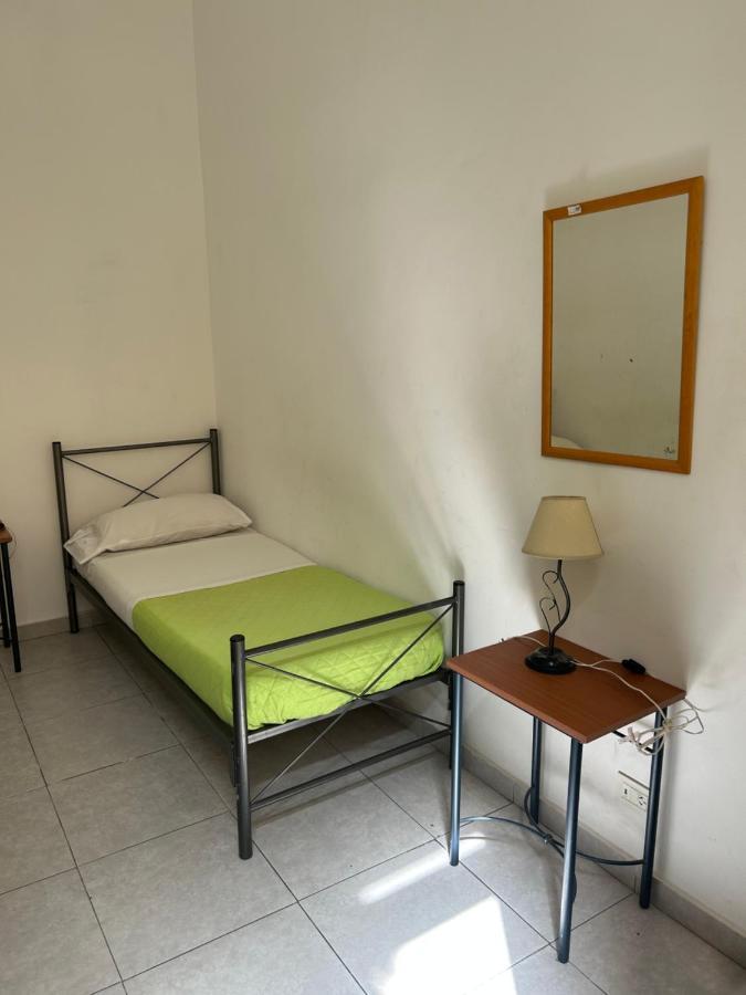 Reina Madre Hostal *