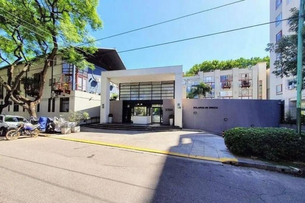 Beautiful With Pool Near Stadium River Plate