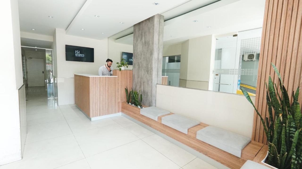 Isi Baires Apartahotel