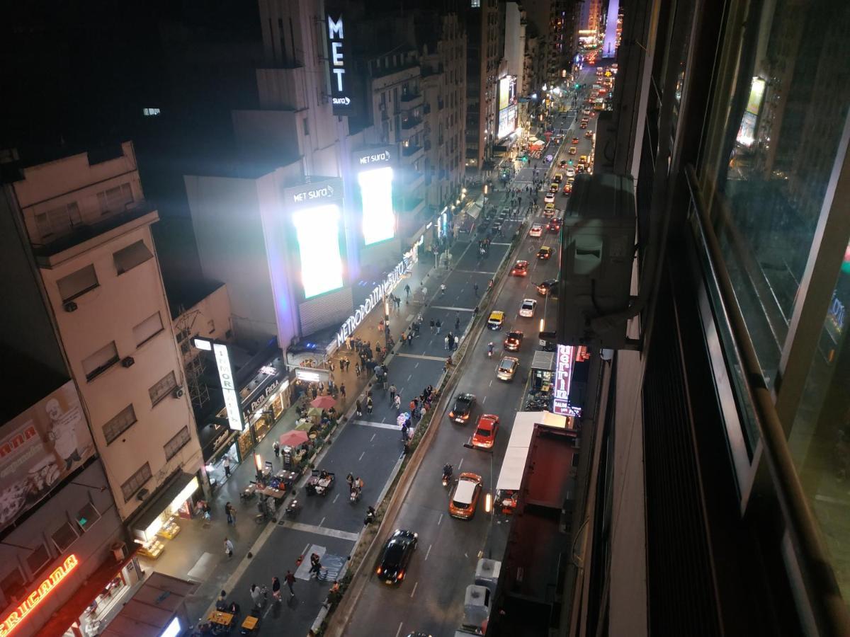 4 Ventanales Sobre La Avenida Corrientes *