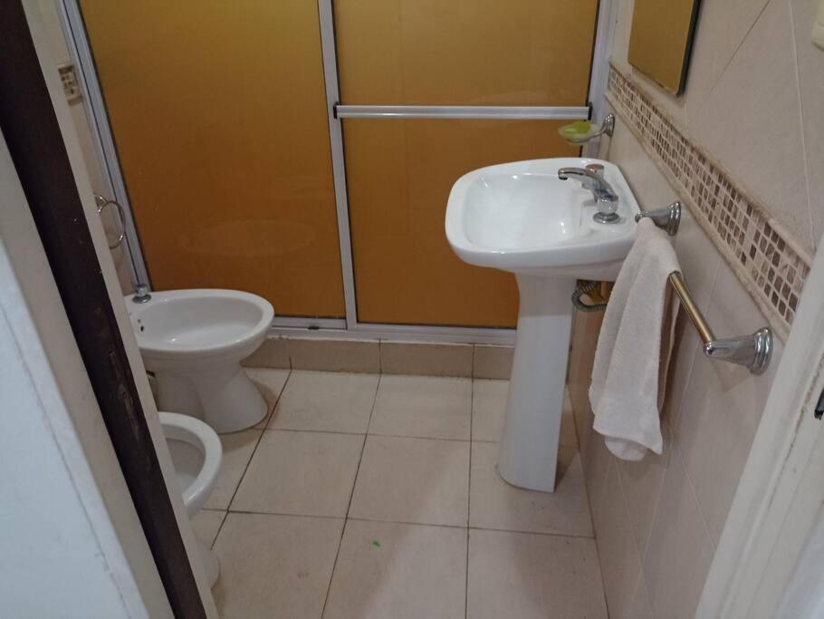 Dpto Completo En Mataderos, Caba - Zona Comercial Apartamento *