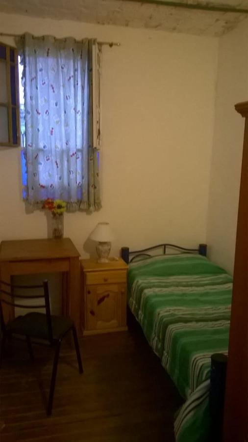 Habitac Indiv Casa De Familia, Flores * Ciudad Autónoma de Buenos Aires