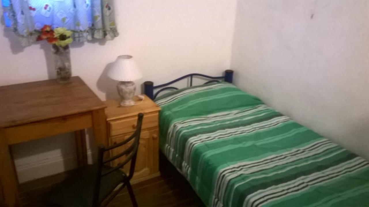 Habitac Indiv Casa De Familia, Flores * Ciudad Autónoma de Buenos Aires