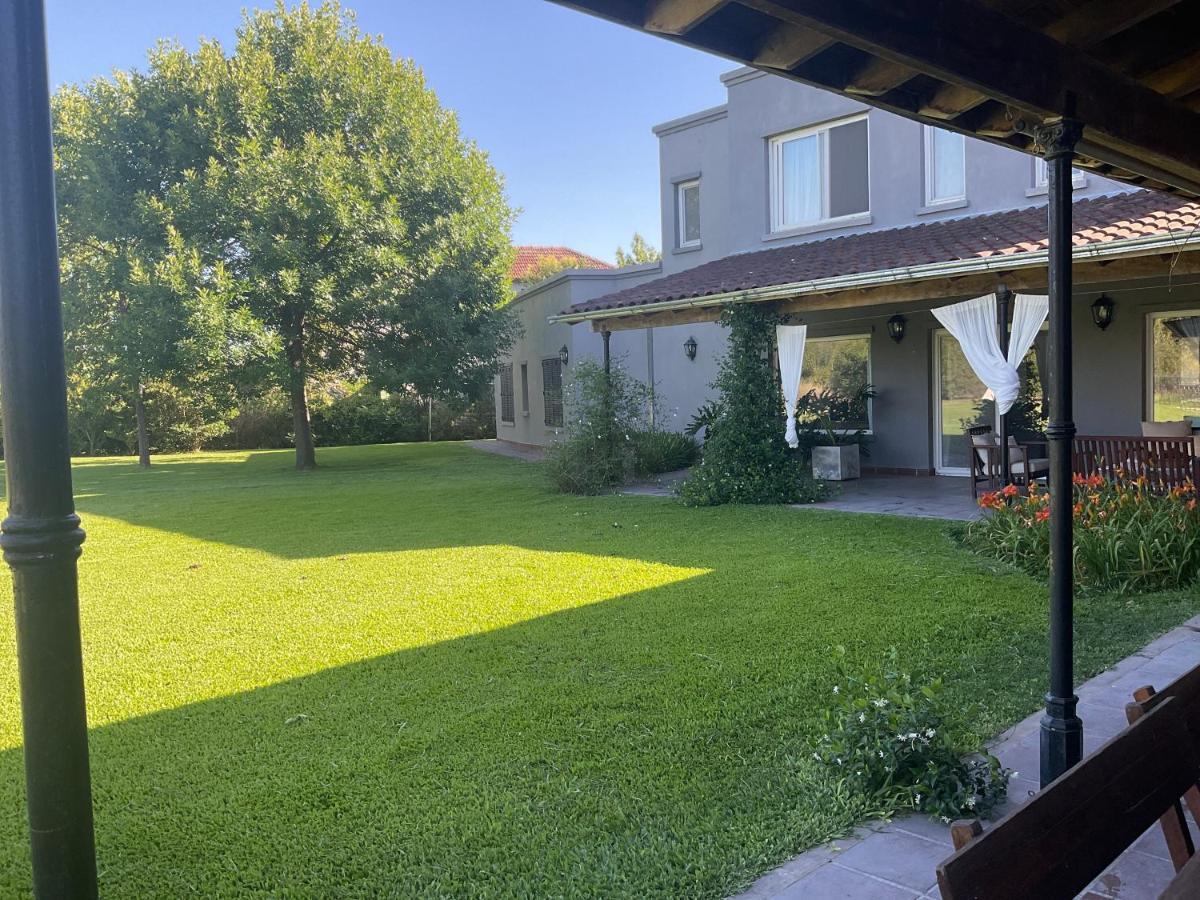 Del Pilar, Barrio Cerrado Vacaciones Сasa de vacaciones *