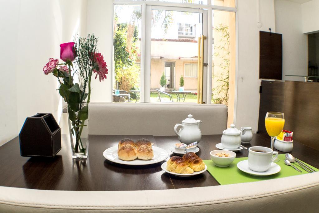 Nunez Hotel 3*