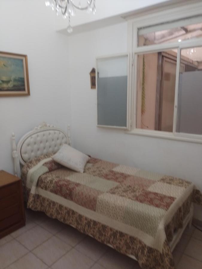 Privadas Doble Y Single Con Bano Compartido En Casa Familiar *