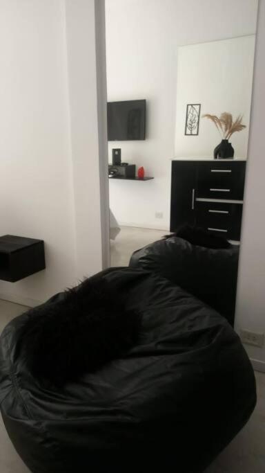 Apartamento Moderno Departamento Con Balcon En Recoleta *