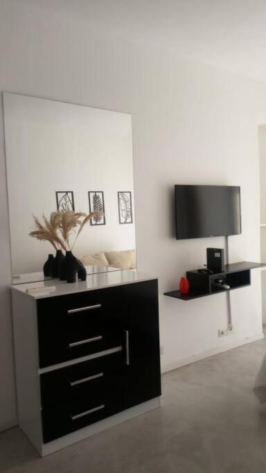 Moderno Departamento Con Balcon En Recoleta Apartamento