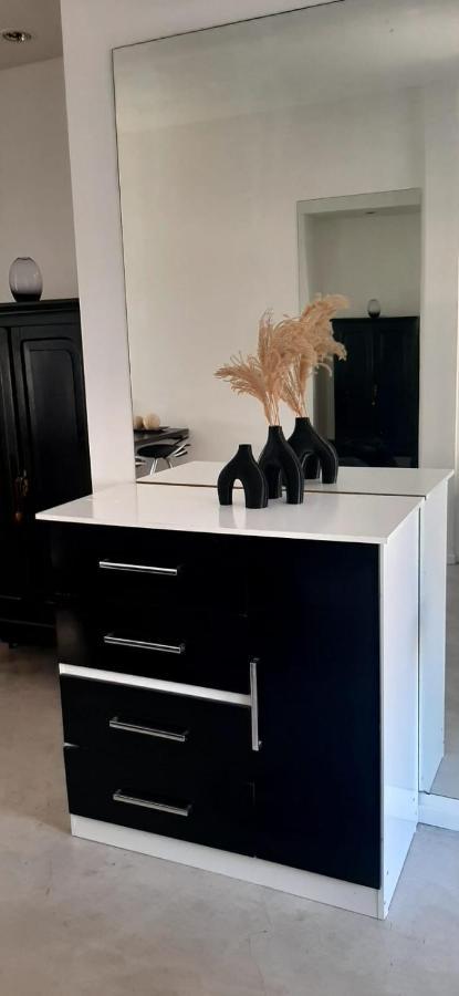 Moderno Departamento Con Balcon En Recoleta Apartamento Ciudad Autónoma de Buenos Aires