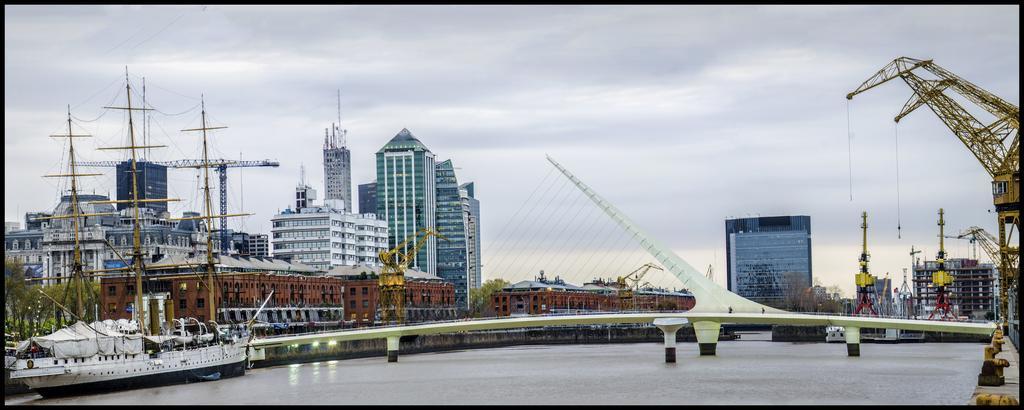 Roca 771 * Ciudad Autónoma de Buenos Aires