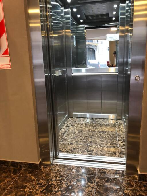 Apartamento 3-6 Hermoso Monoambiente Bano Privado *