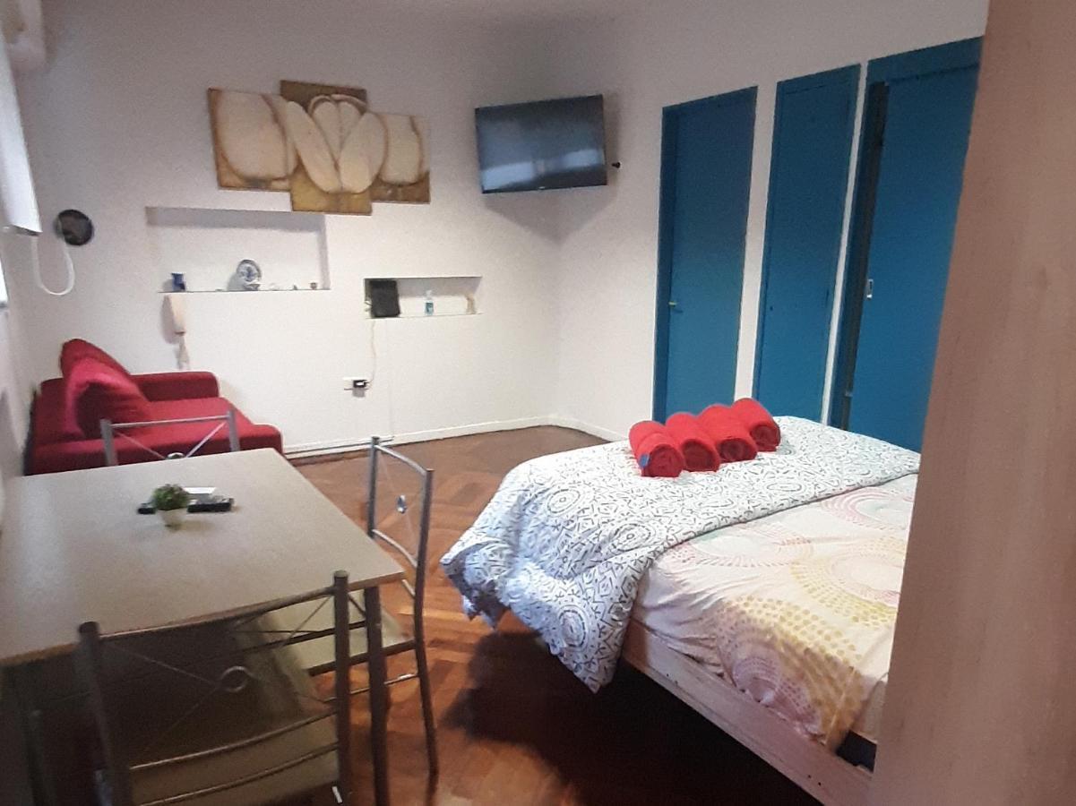 Paseo La Plaza Monoambiente Apartment