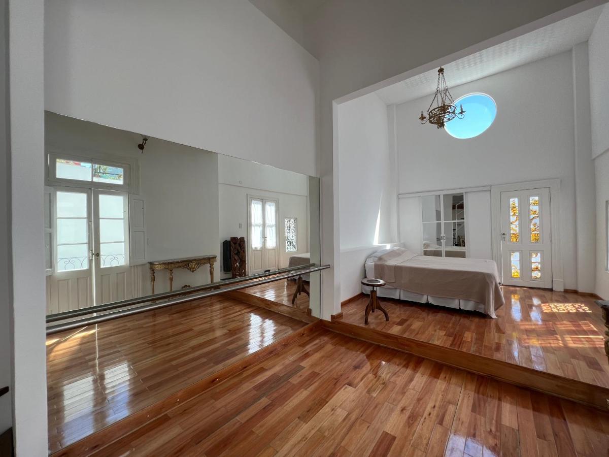 Enchanting Townhouse Loft In Heart Of San Telmo *