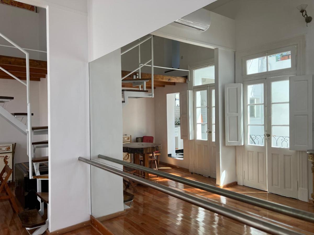 Enchanting Townhouse Loft In Heart Of San Telmo *