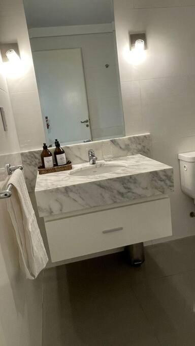 Madero Harbour , Seguridad 24 Hs Y Parking Apartamento