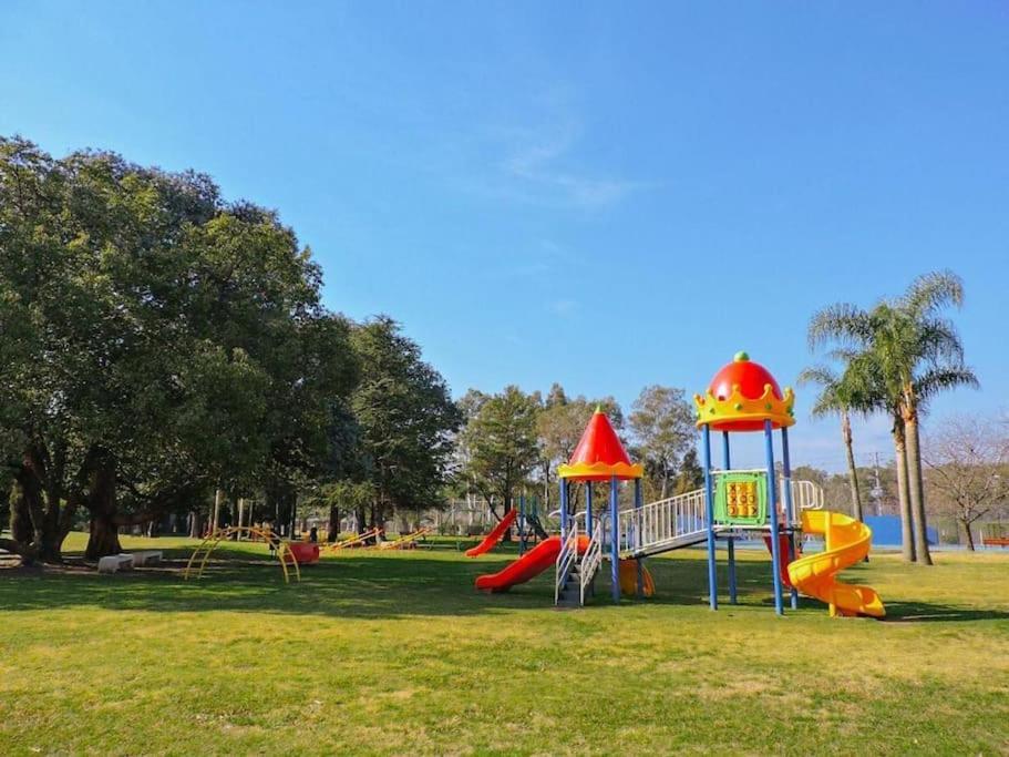 Villa Private With Exclusive Heated And Illuminated Pool In The Best Golf Country Club 18-holes Golf Course Indoor Heated Pool Of The Club Illuminated Professional Soccer And Tennis Courts Children's Recreation Market And All Types Of Services