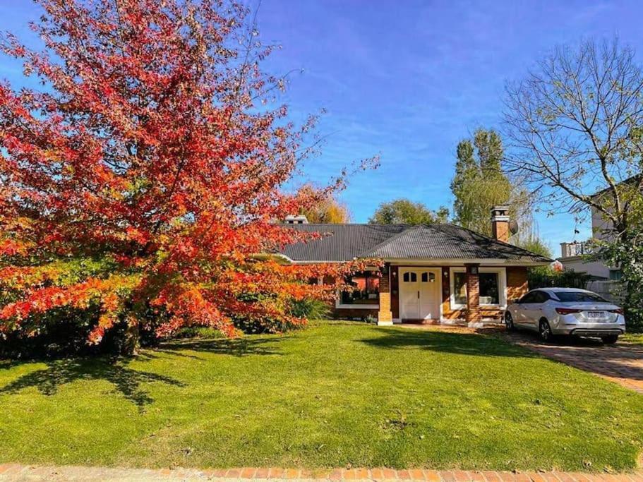 Villa Private With Exclusive Heated And Illuminated Pool In The Best Golf Country Club 18-holes Golf Course Indoor Heated Pool Of The Club Illuminated Professional Soccer And Tennis Courts Children's Recreation Market And All Types Of Services *