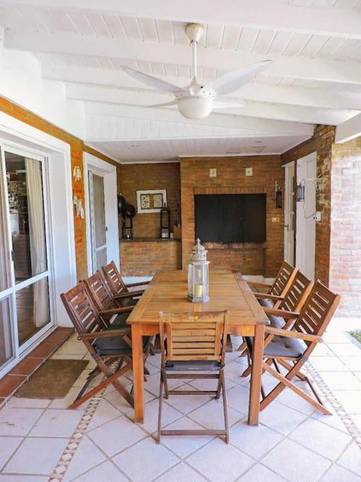 Villa Private With Exclusive Heated And Illuminated Pool In The Best Golf Country Club 18-holes Golf Course Indoor Heated Pool Of The Club Illuminated Professional Soccer And Tennis Courts Children's Recreation Market And All Types Of Services Ciudad Autónoma de Buenos Aires