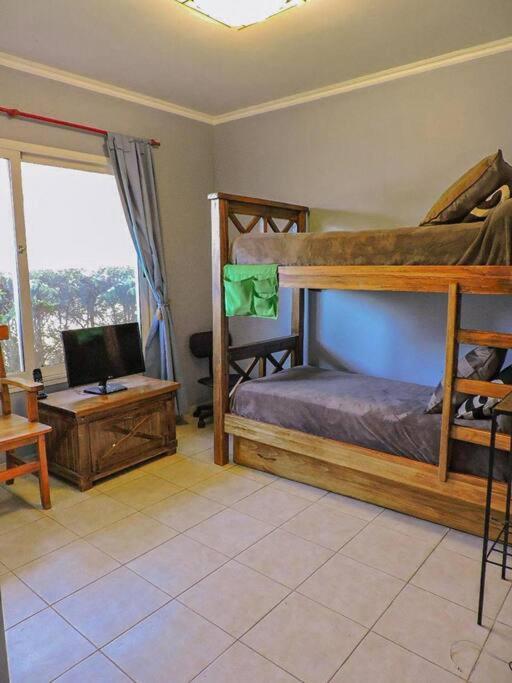 Villa Private With Exclusive Heated And Illuminated Pool In The Best Golf Country Club 18-holes Golf Course Indoor Heated Pool Of The Club Illuminated Professional Soccer And Tennis Courts Children's Recreation Market And All Types Of Services *