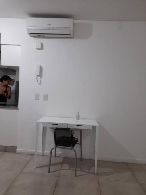 Hermoso Monoambiente En Edificio De Categoria. Apartment