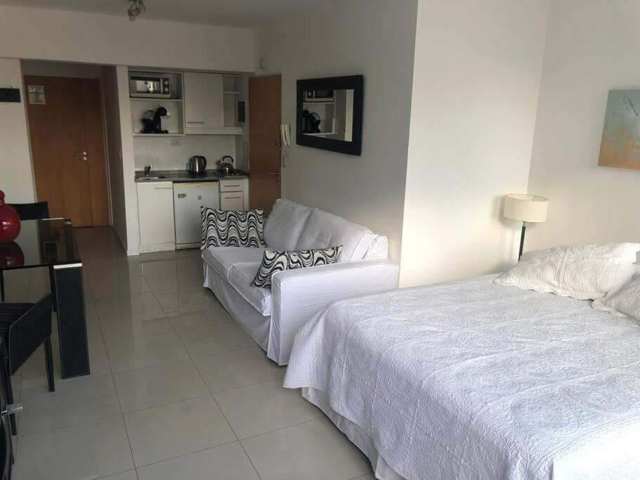 Apartamento Mucha Luz En Pleno Recoleta